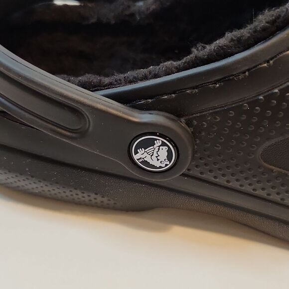 Crocs 203591 Black Faux Fur Lined Dual Comfort Clogs Size Mens 9 Womens 11 NICE! - Picture 9 of 13